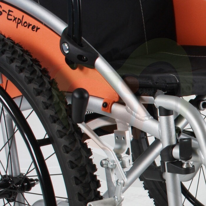 Rolstoel Excel G-Explorer - eropuit met een offroader - zitbreedte 45 cm