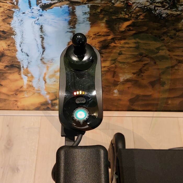 Tweedehands elektrische rolstoel - Vermeiren Express - Nieuwstaat
