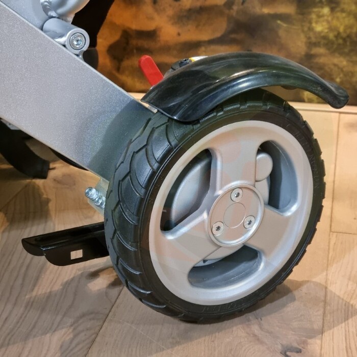 Tweedehands elektrische rolstoel - Skyline Mobility Smartchair 2024 - Nieuwstaat
