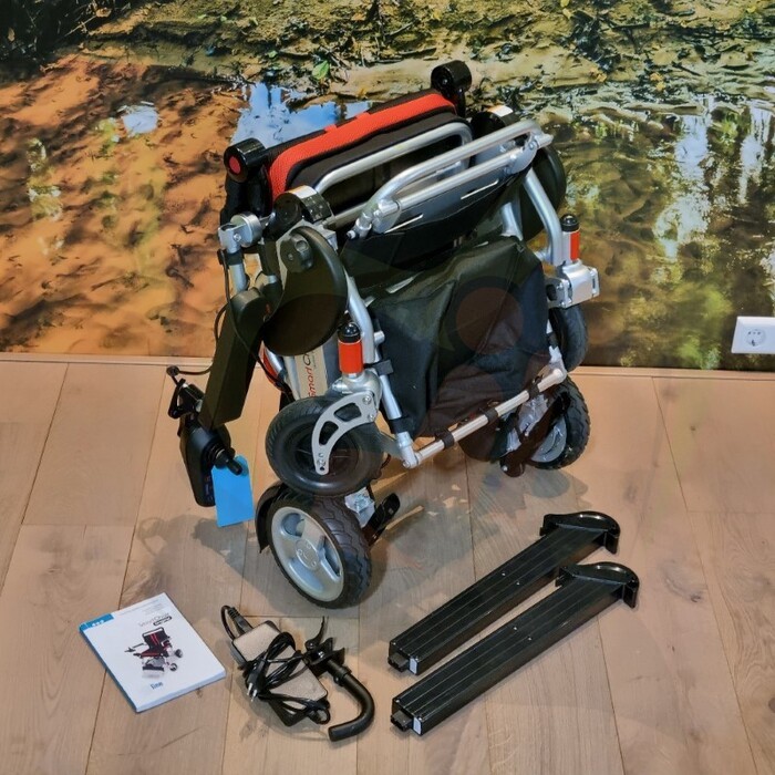 Tweedehands elektrische rolstoel - Skyline Mobility Smartchair 2024 - Nieuwstaat