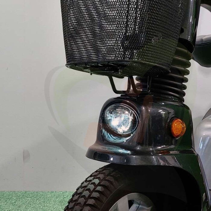 Tweedehands scootmobiel - Life & Mobility Mezzo zwart/zilver