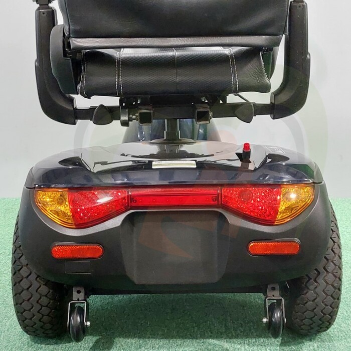 Tweedehands scootmobiel - Invacare Comet Pro 3-wiel blauw