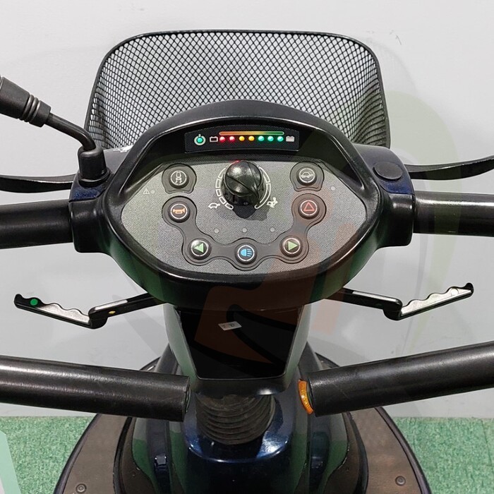 Tweedehands scootmobiel - Invacare Comet Pro 3-wiel blauw