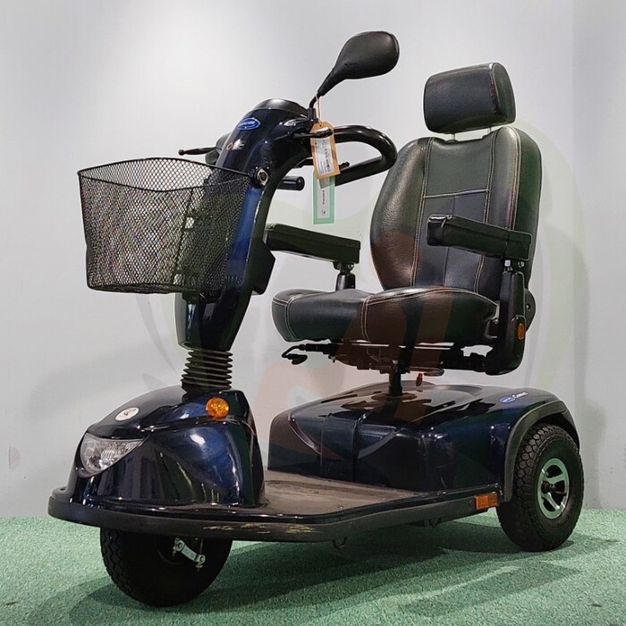 Tweedehands scootmobiel - Invacare Comet Pro 3-wiel blauw