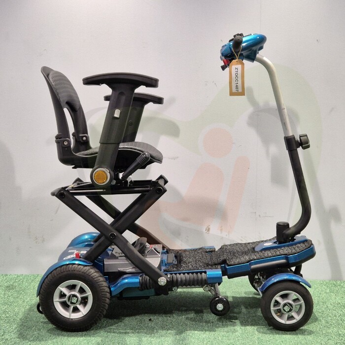 Tweedehands scootmobiel - Mango Bobby Deluxe opvouwbaar - nieuwstaat