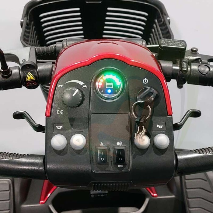 Tweedehands scootmobiel - Practicomfort Hurricane 4-wiel - rood