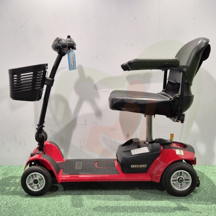 Tweedehands scootmobiel - Pride Ultra X 4-wiel rood