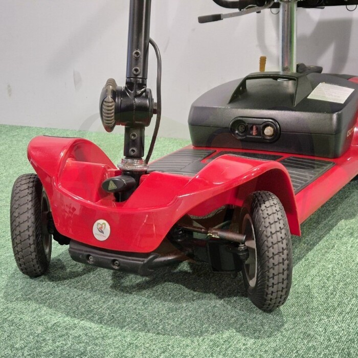 Tweedehands scootmobiel - Pride Ultra X 4-wiel rood