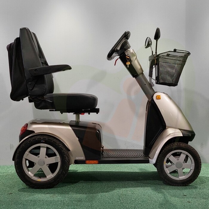 Tweedehands scootmobiel - Sterling Trophy 6