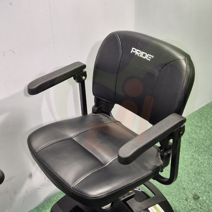 Tweedehands scootmobiel - Pride Apex Alumalite