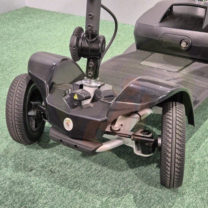 Tweedehands scootmobiel - Pride Apex Alumalite