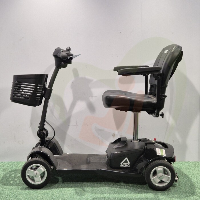 Tweedehands scootmobiel - Pride Apex Alumalite