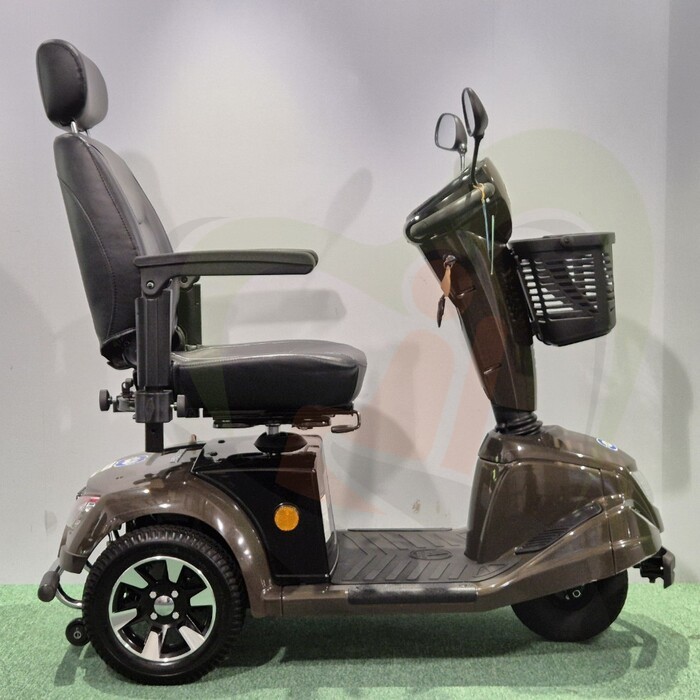 Tweedehands scootmobiel - Vermeiren Carpo 3LE - bruin