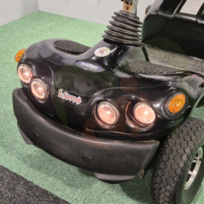 Tweedehands scootmobiel - Mango Lion 4 zwart