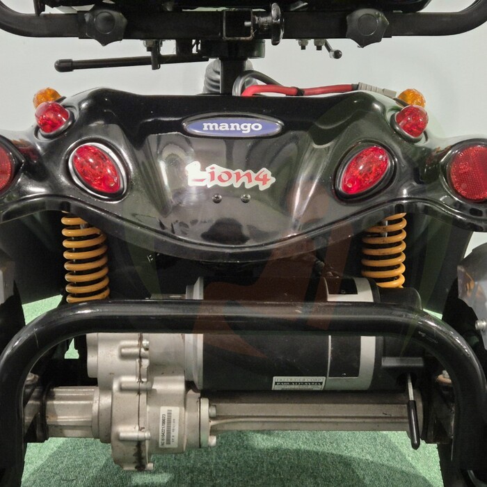 Tweedehands scootmobiel - Mango Lion 4 zwart