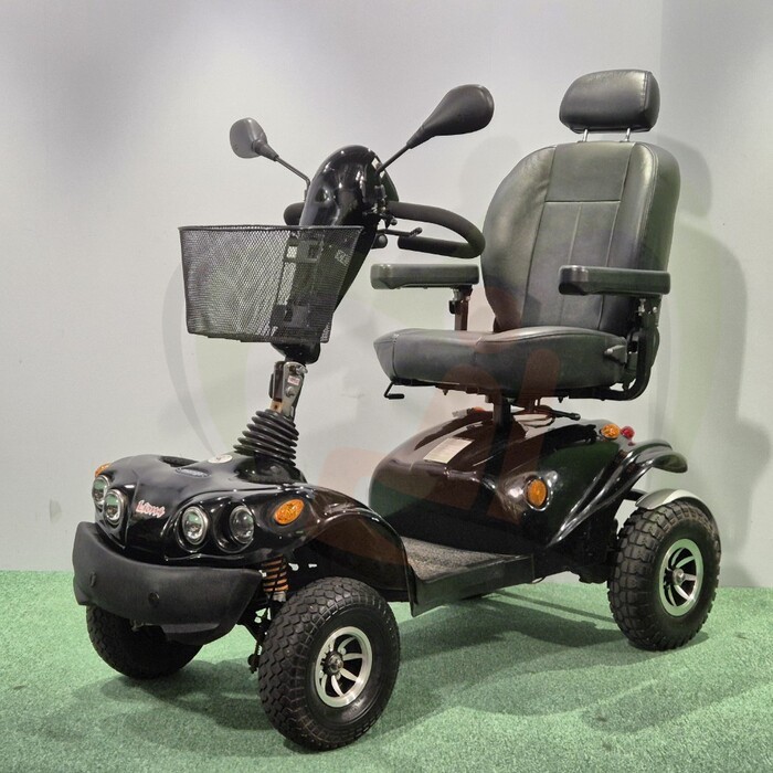 Tweedehands scootmobiel - Mango Lion 4 zwart