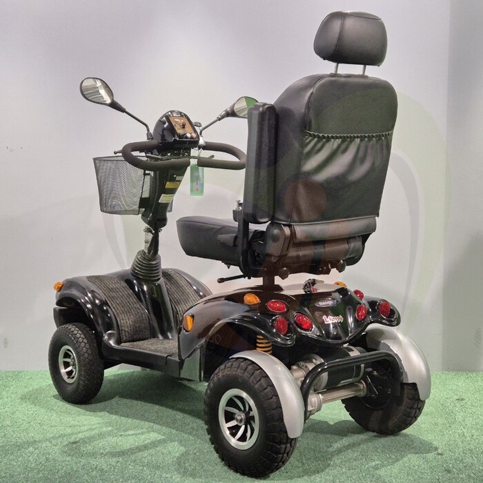 Tweedehands scootmobiel - Mango Lion 4 zwart