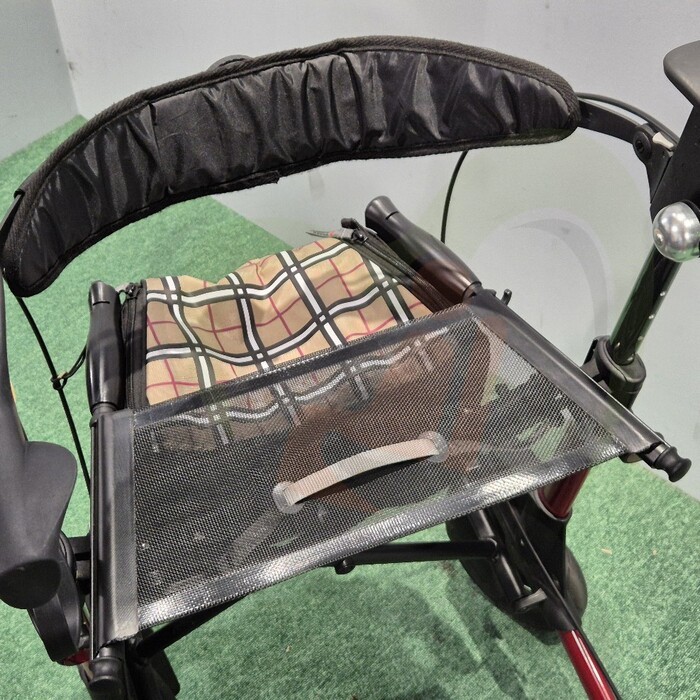 Tweedehands rollator - Topro Troja 2G - IBS - geruite tas