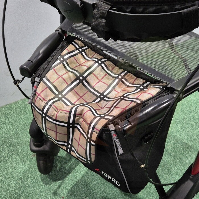 Tweedehands rollator - Topro Troja 2G - IBS - geruite tas