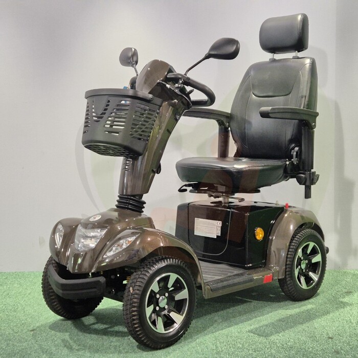 Tweedehands scootmobiel - Vermeiren Carpo 4LE