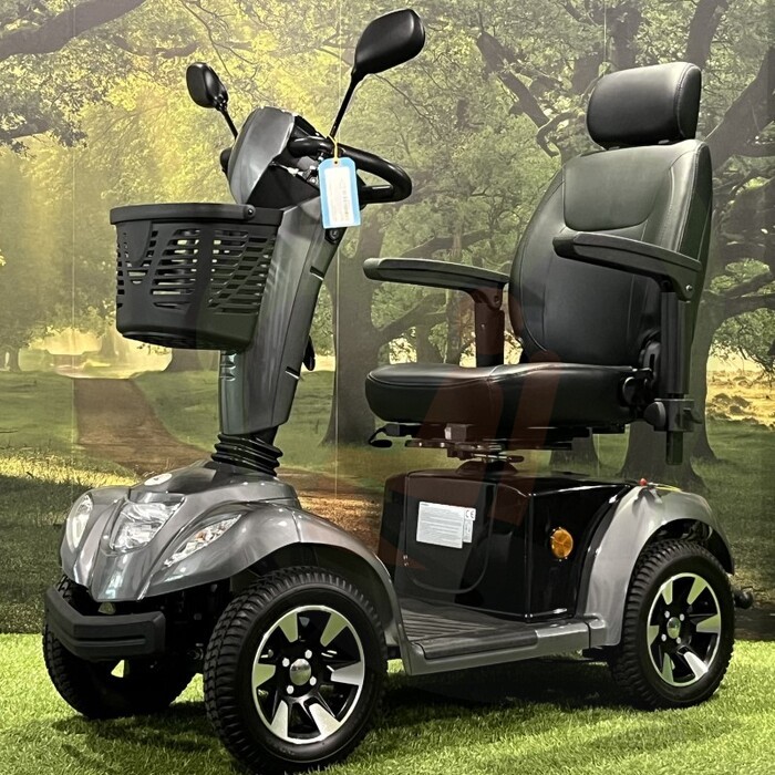 Tweedehands scootmobiel - Mango Leopard 4 / Carpo 4D