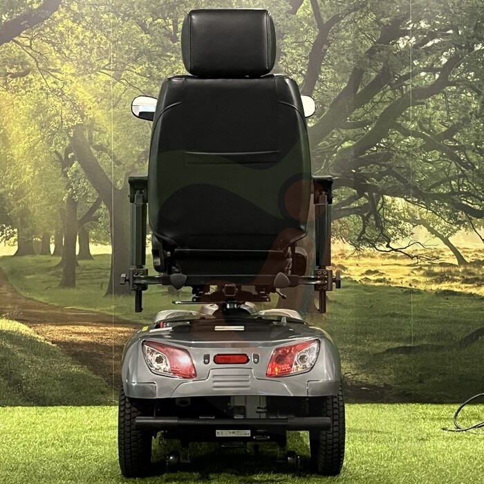 Tweedehands scootmobiel - Mango Leopard 4 / Carpo 4D