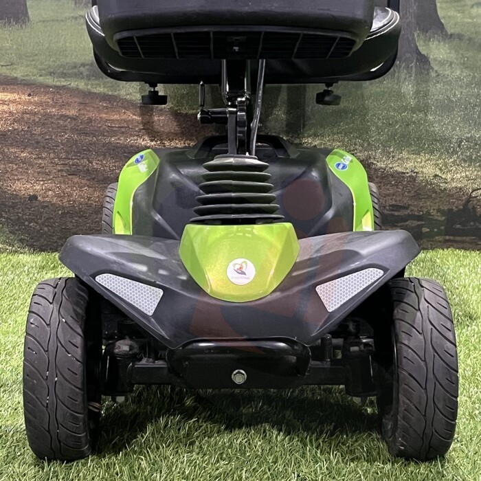 Tweedehands scootmobiel - invacare colibri 4-wiel met nieuwe accu's