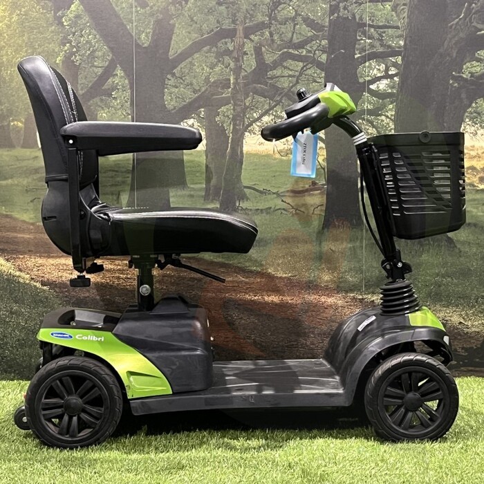 Tweedehands scootmobiel - invacare colibri 4-wiel met nieuwe accu's