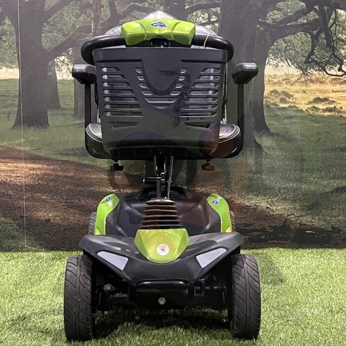 Tweedehands scootmobiel - invacare colibri 4-wiel met nieuwe accu's