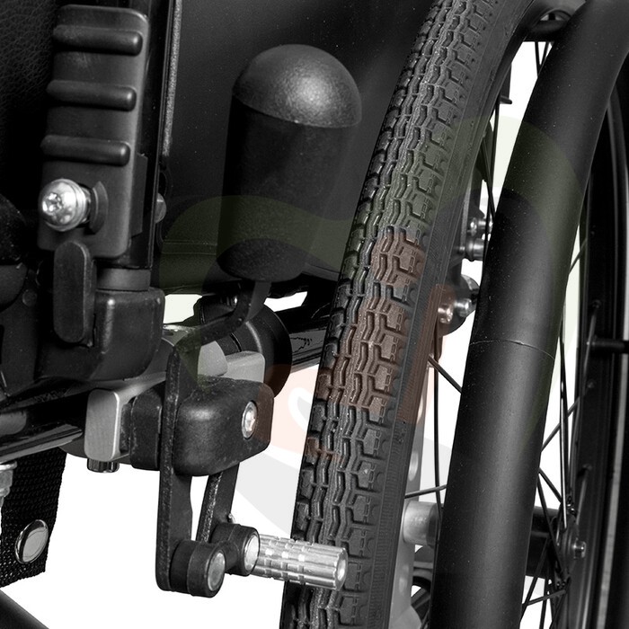 Rolstoel Vermeiren V300D Comfort Black Edition - Geschikt voor dagelijks gebruik