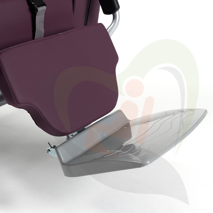 Rolstoel Altitude - verzorgingsrolstoel met kantelfunctie en indoor onderstel