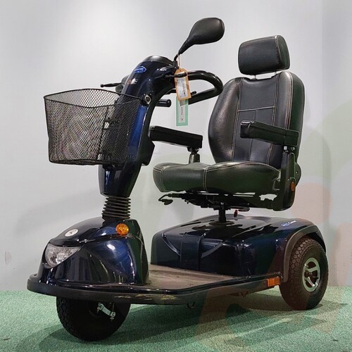 Tweedehands scootmobiel - Invacare Comet Pro 3-wiel blauw