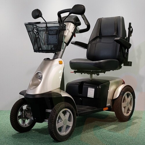 Tweedehands scootmobiel - Sterling Trophy 6