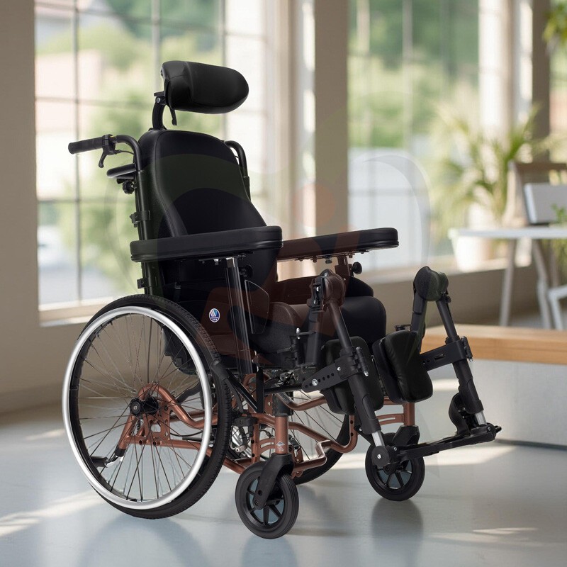Verzorgings rolstoel - Inovys Comfort met kantelverstelling