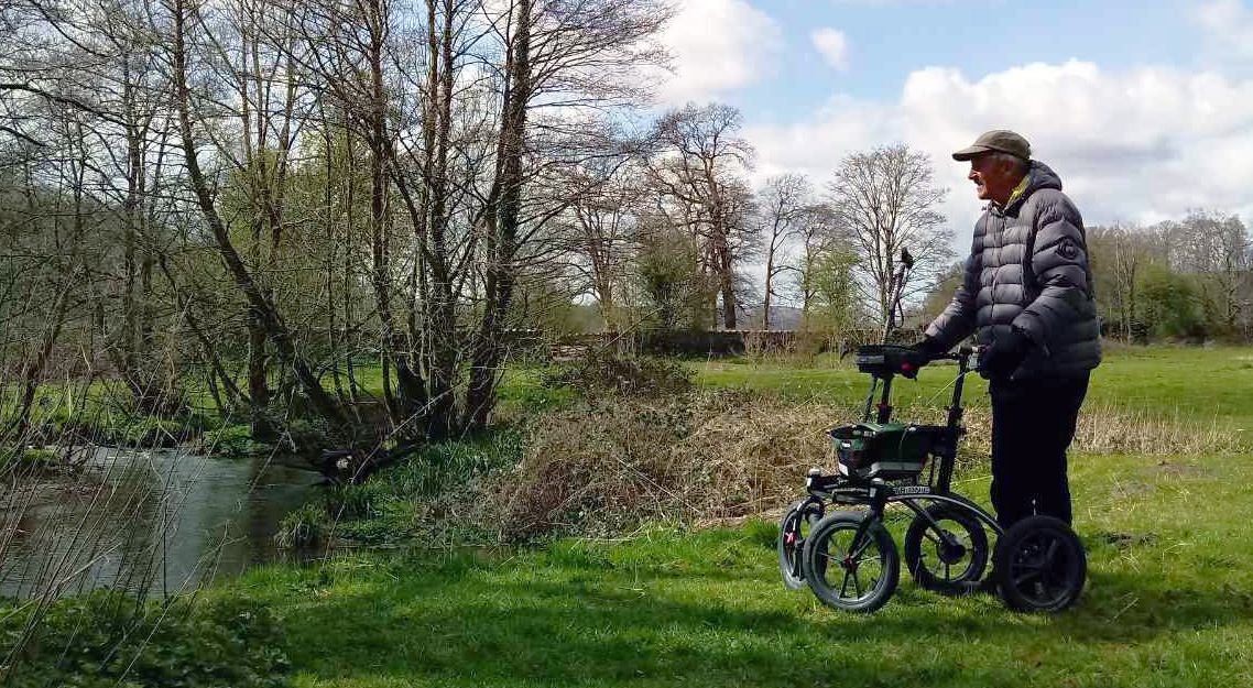 Wanneer u alleen het beste wilt! - Rollator Trionic Walker 14er - ergonomische outdoor rollator met stuurwiel stabilisatie systeem