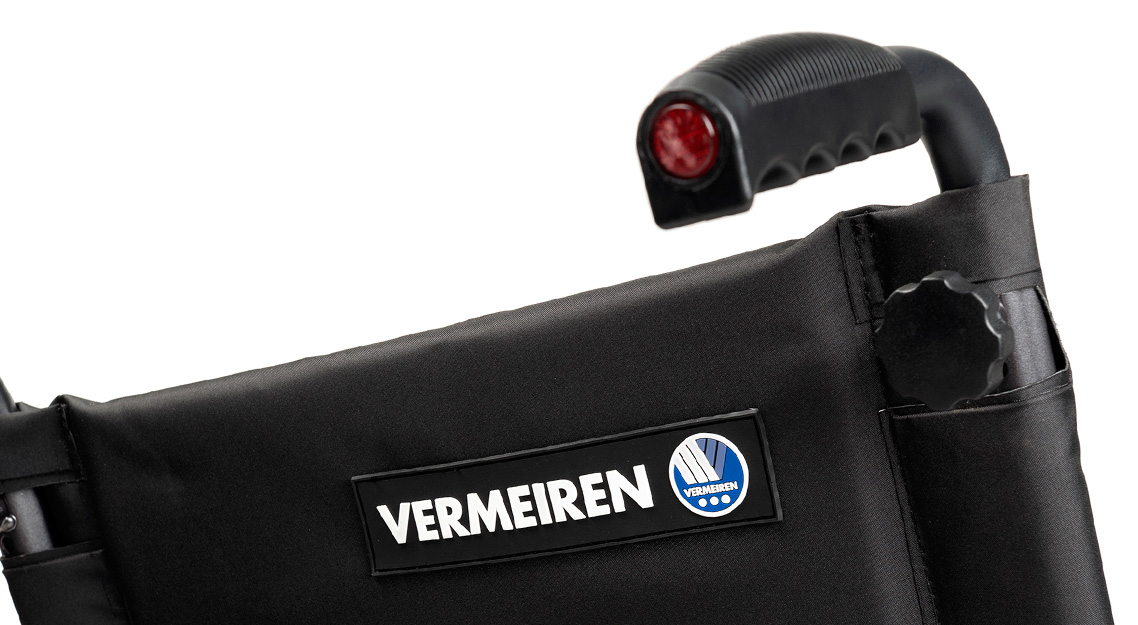 Instelbaar in verschillende zithoogtes - Rolstoel - Vermeiren D200T met trommelrem - Lichtgewicht aluminium