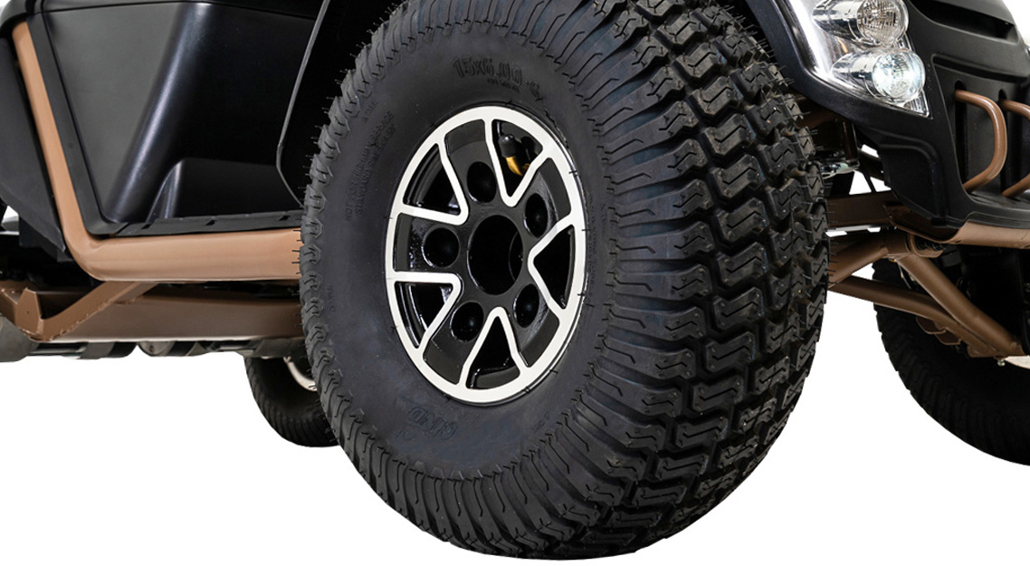 Grote banden en grote bodemvrijheid - Scootmobiel Pride Baja Wrangler 2.0 - De zeer krachtige outdoor scooter