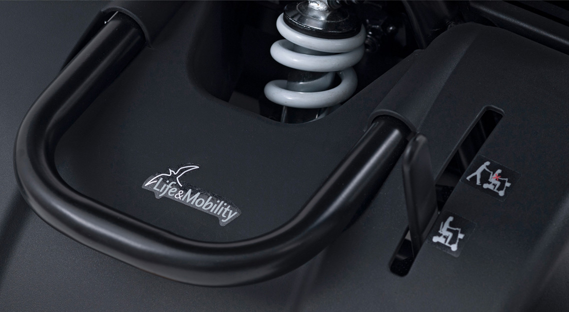 Comfortabel, elegant en veilig - Opvouwbare scootmobiel - Life & Mobility Vivo 4-wiel - Vering en luchtbanden