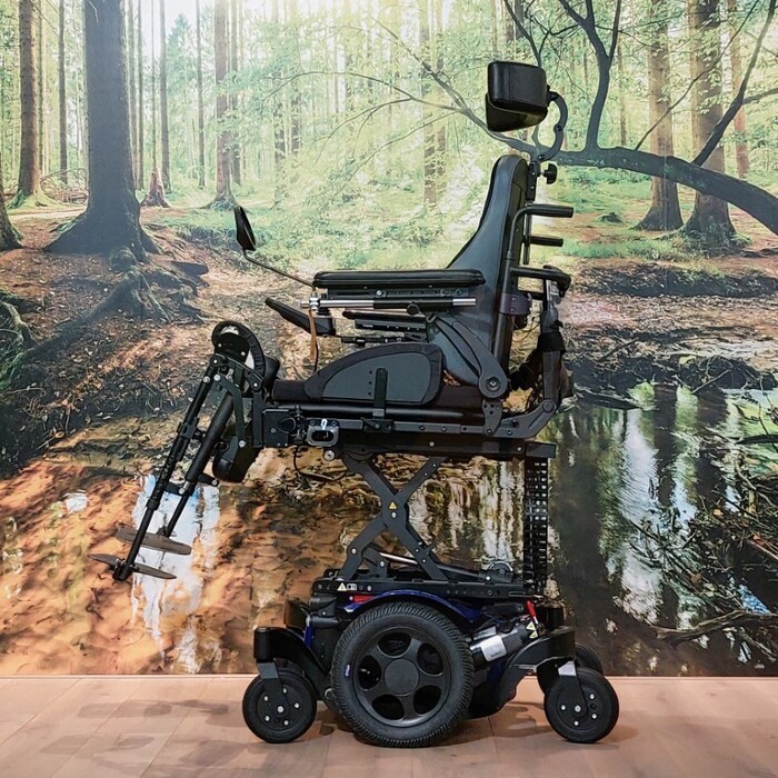 Tweedehands Elektrische rolstoel - Quickie Salsa M2 - 2017