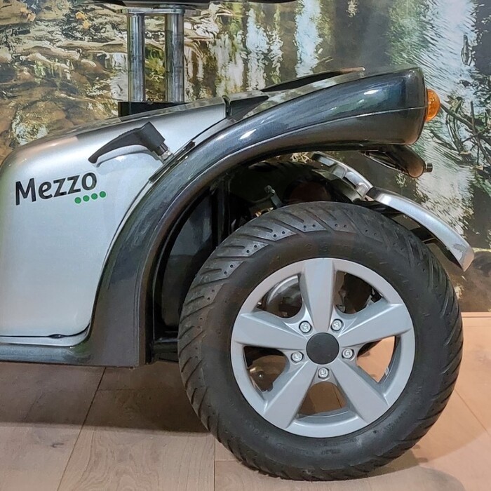 Tweedehands scootmobiel - Life & Mobility Mezzo 4-wiel