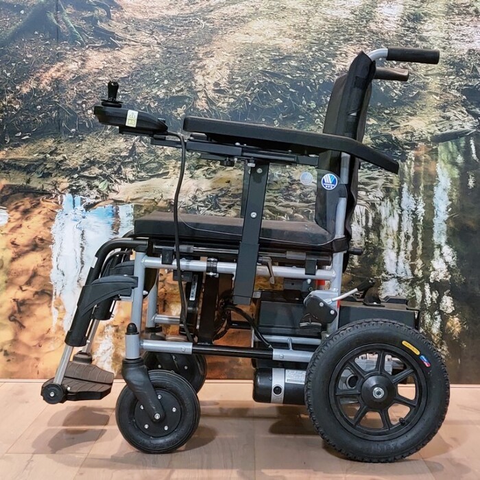 Tweedehands elektrische rolstoel - Vermeiren Express - Nieuwstaat
