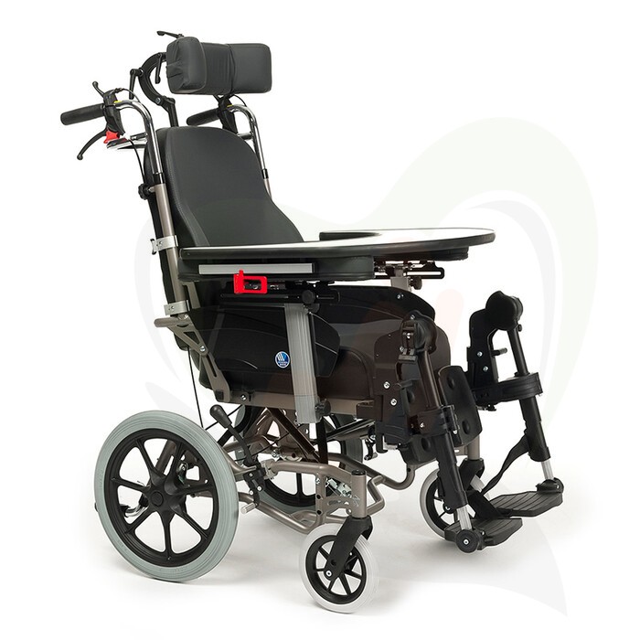 Verzorgings rolstoel - Inovys Comfort met kantelverstelling